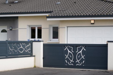 Pose de portes d'entr&eacute;e, allier s&eacute;curit&eacute; et esth&eacute;tisme